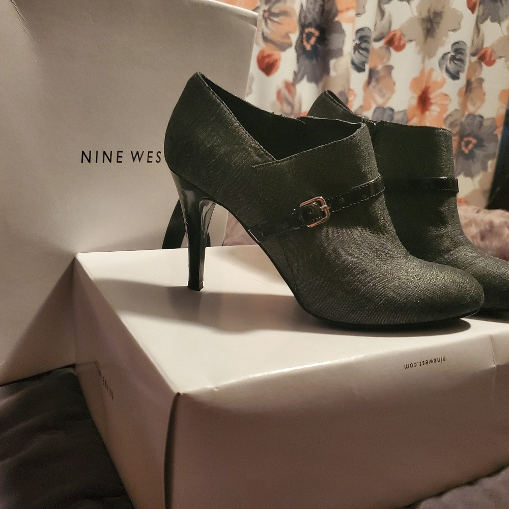 Booties - Picture 3 of 4